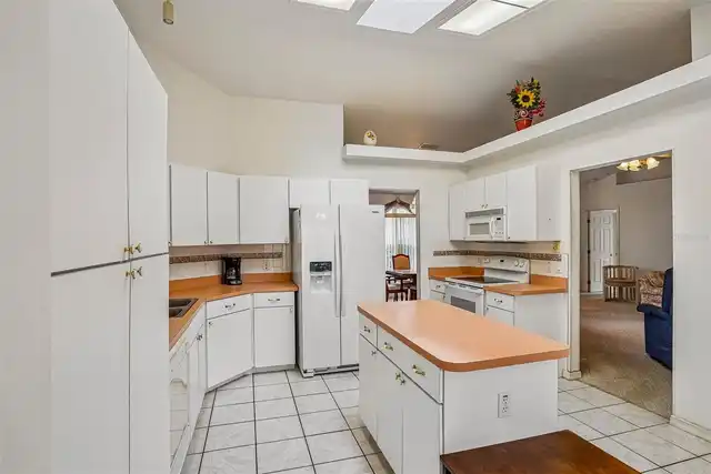 Listing Photo 18