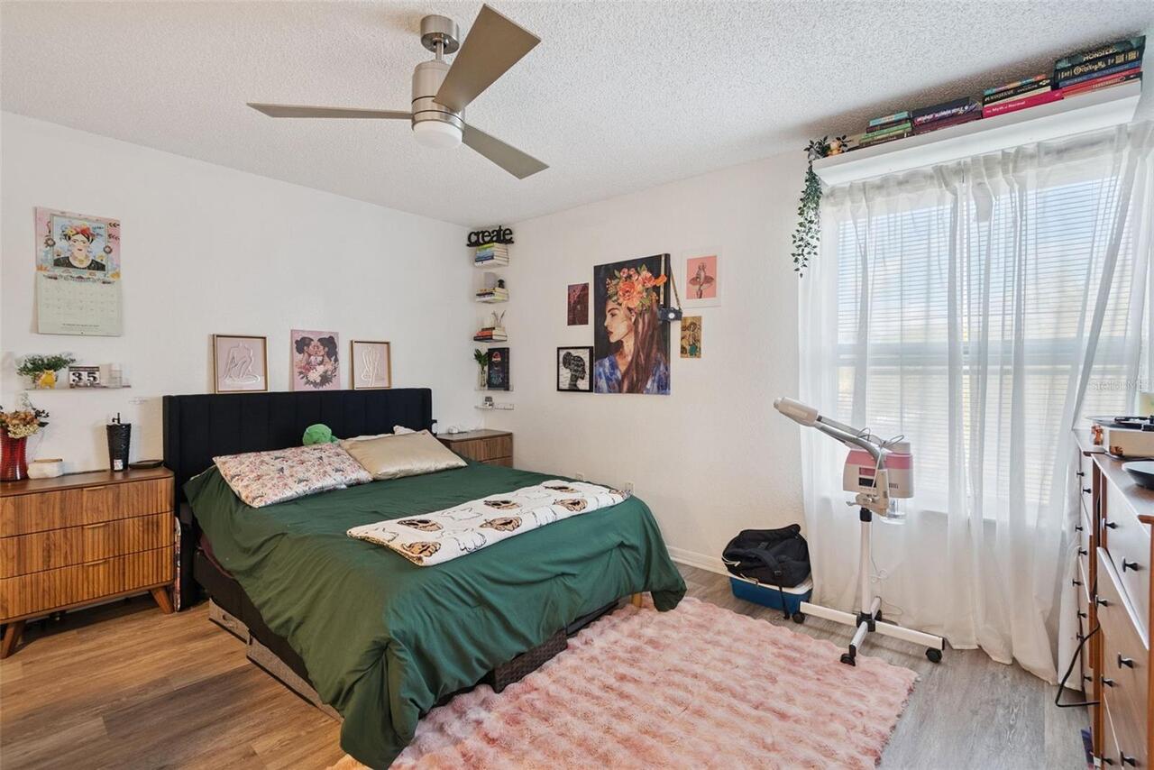 Listing Photo 14