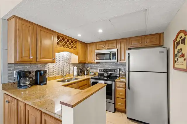 Listing Photo 9