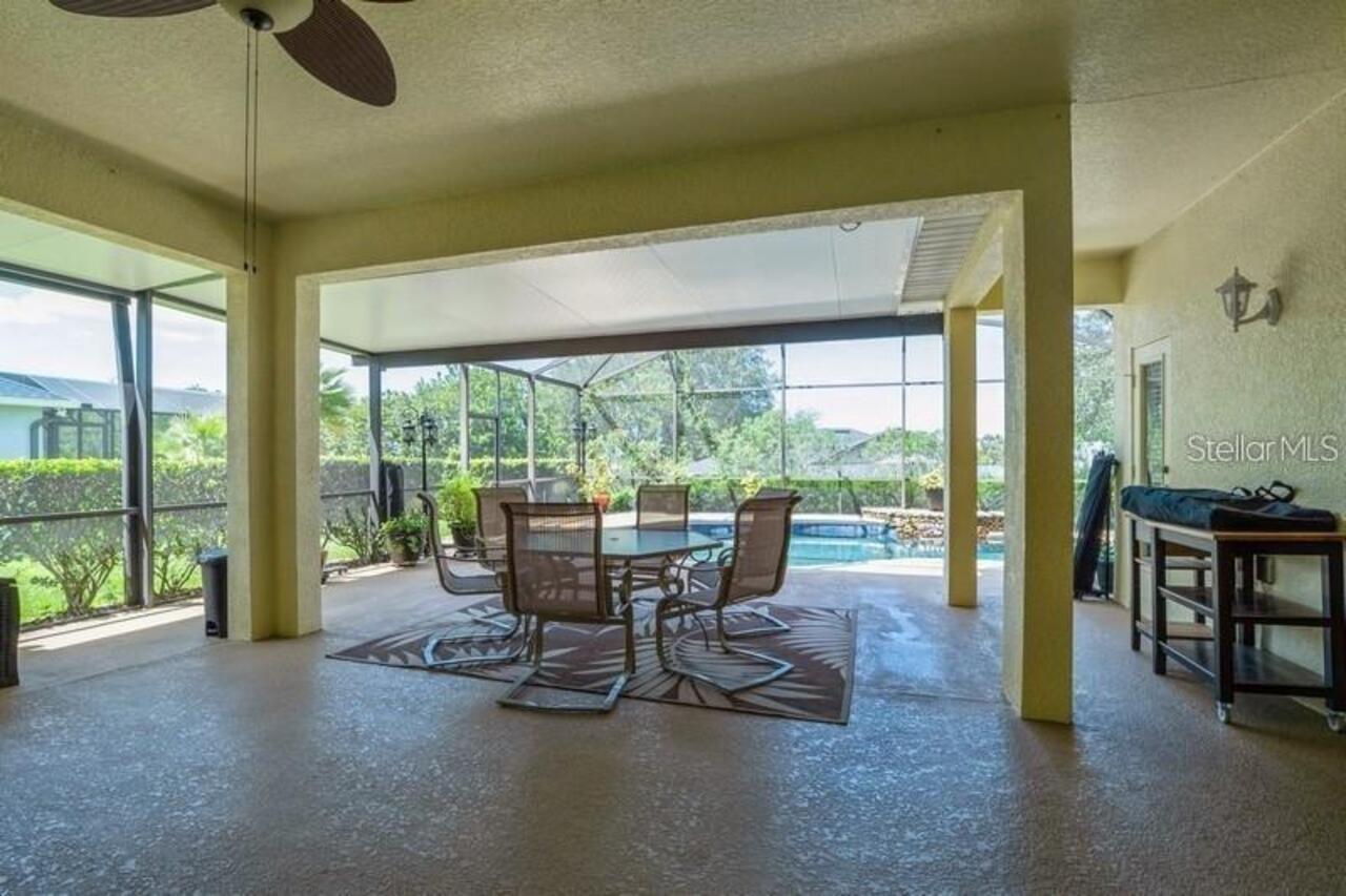 Listing Photo 11