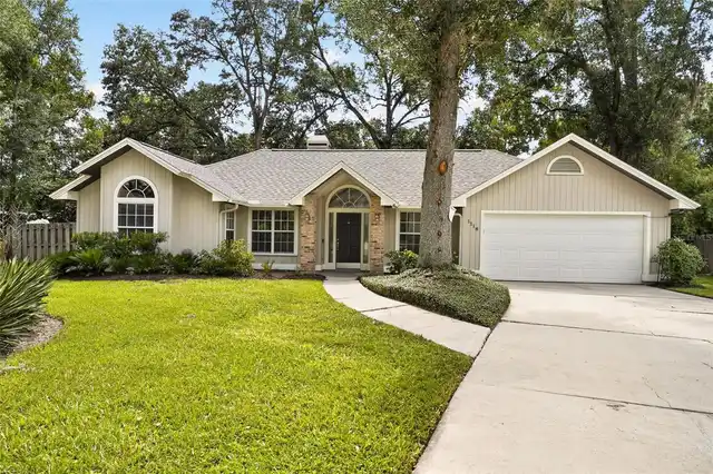 Listing Photo 9