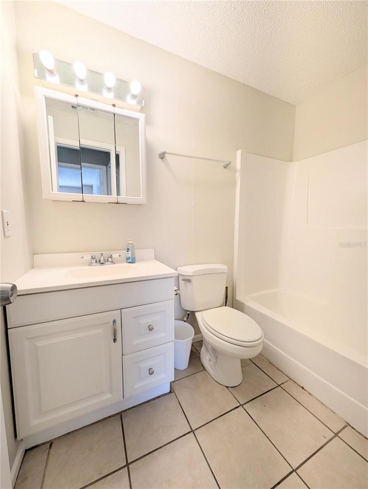Listing Photo 9