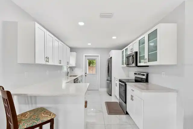 Listing Photo 14