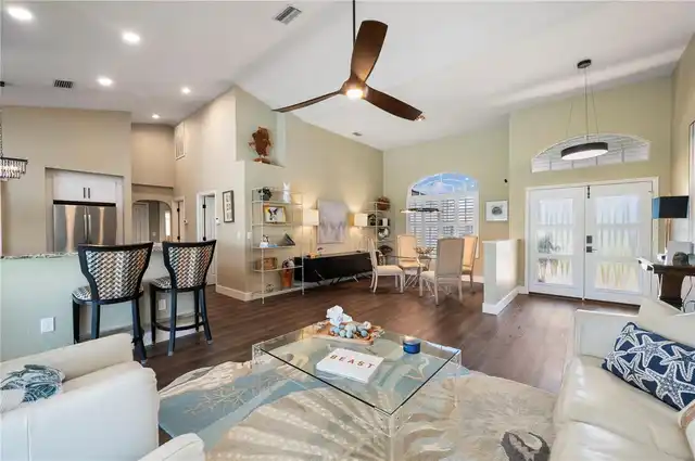 Listing Photo 9