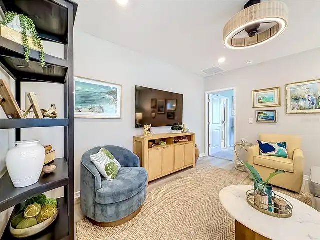Listing Photo 19
