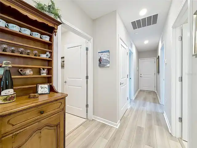 Listing Photo 34
