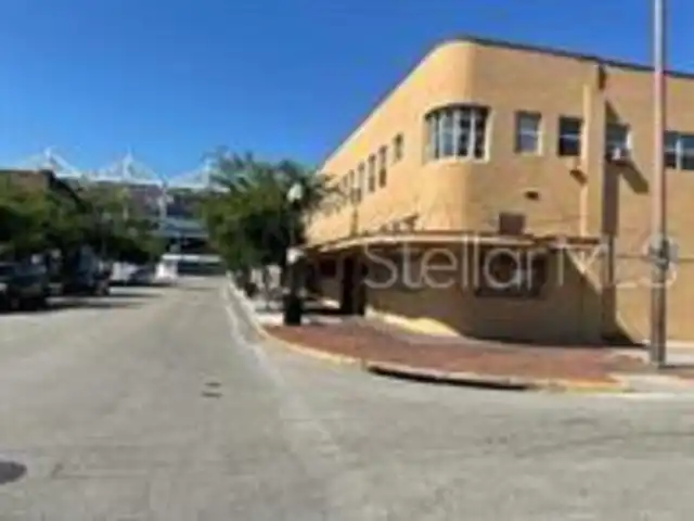 Listing Photo 9