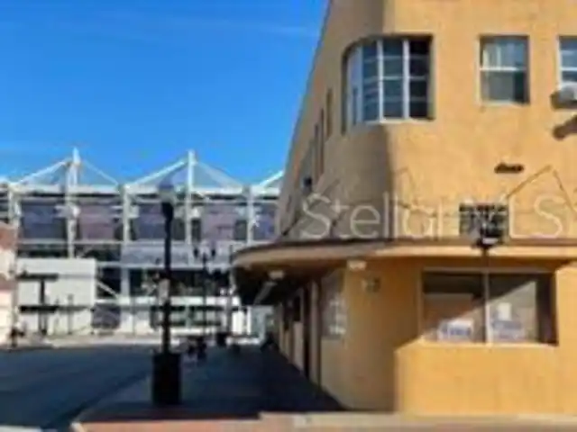 Listing Photo 11