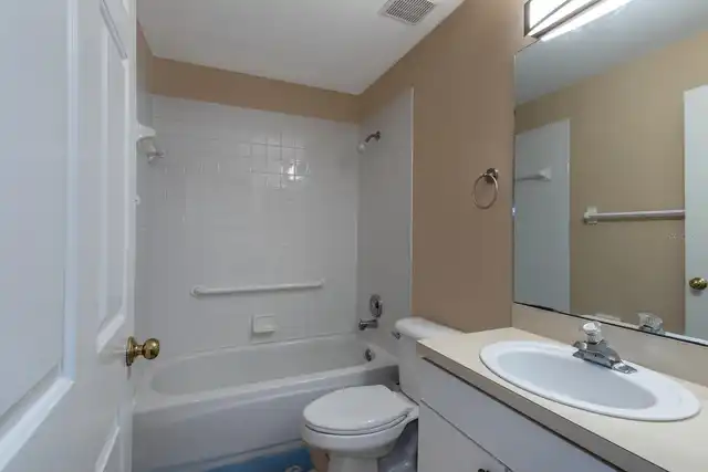 Listing Photo 7