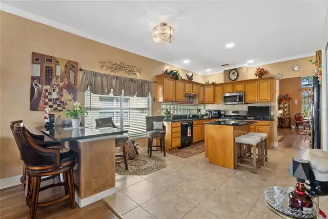Listing Photo 18