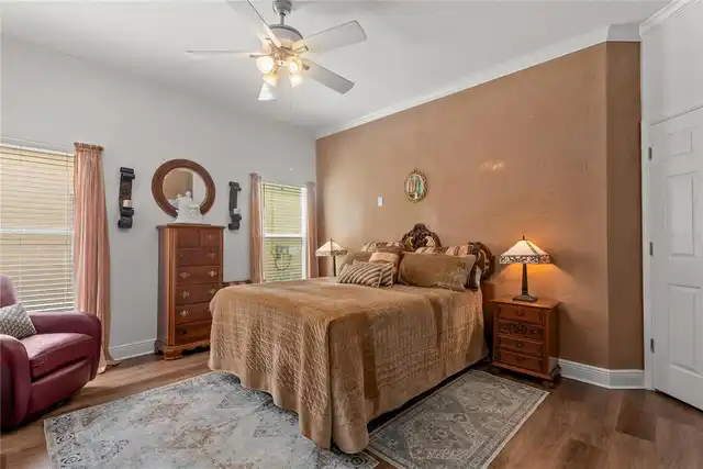 Listing Photo 28