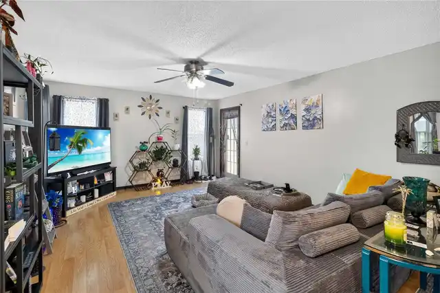 Listing Photo 5