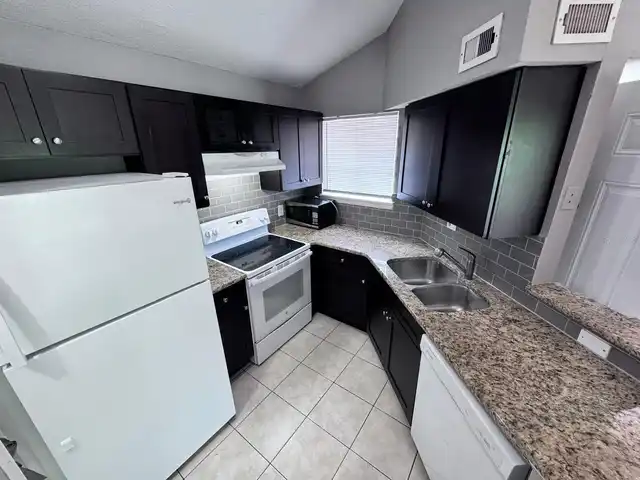 Listing Photo 13