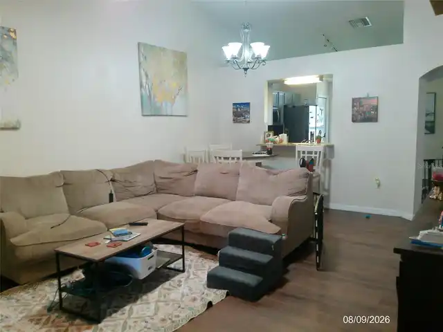 Listing Photo 9