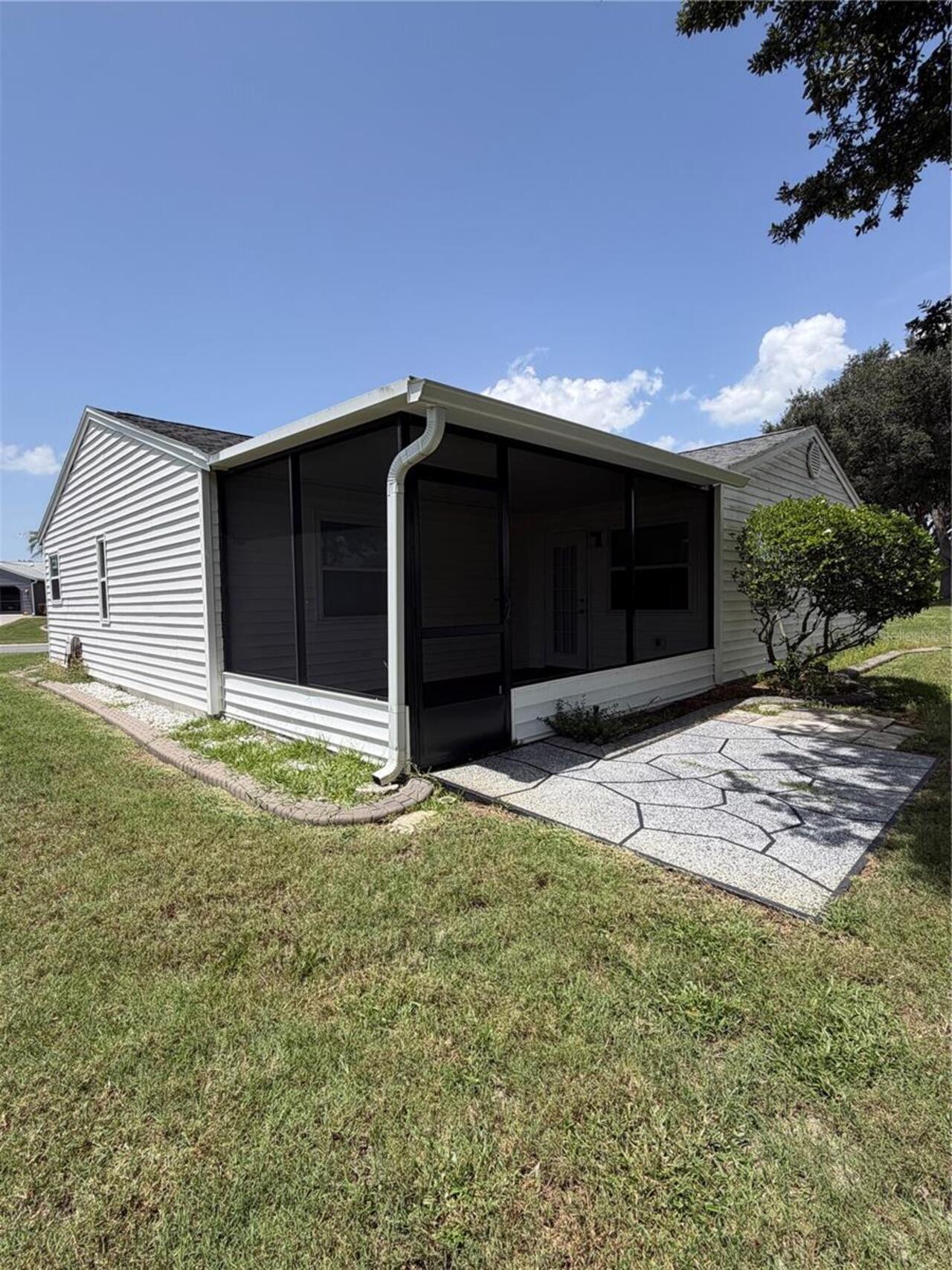 Listing Photo 16