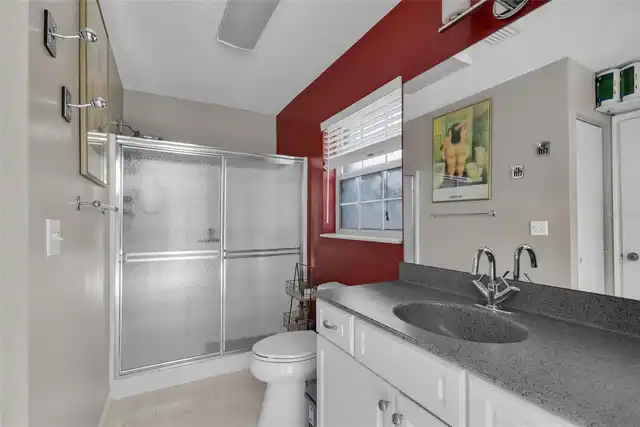 Listing Photo 22