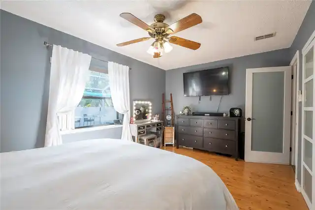 Listing Photo 23
