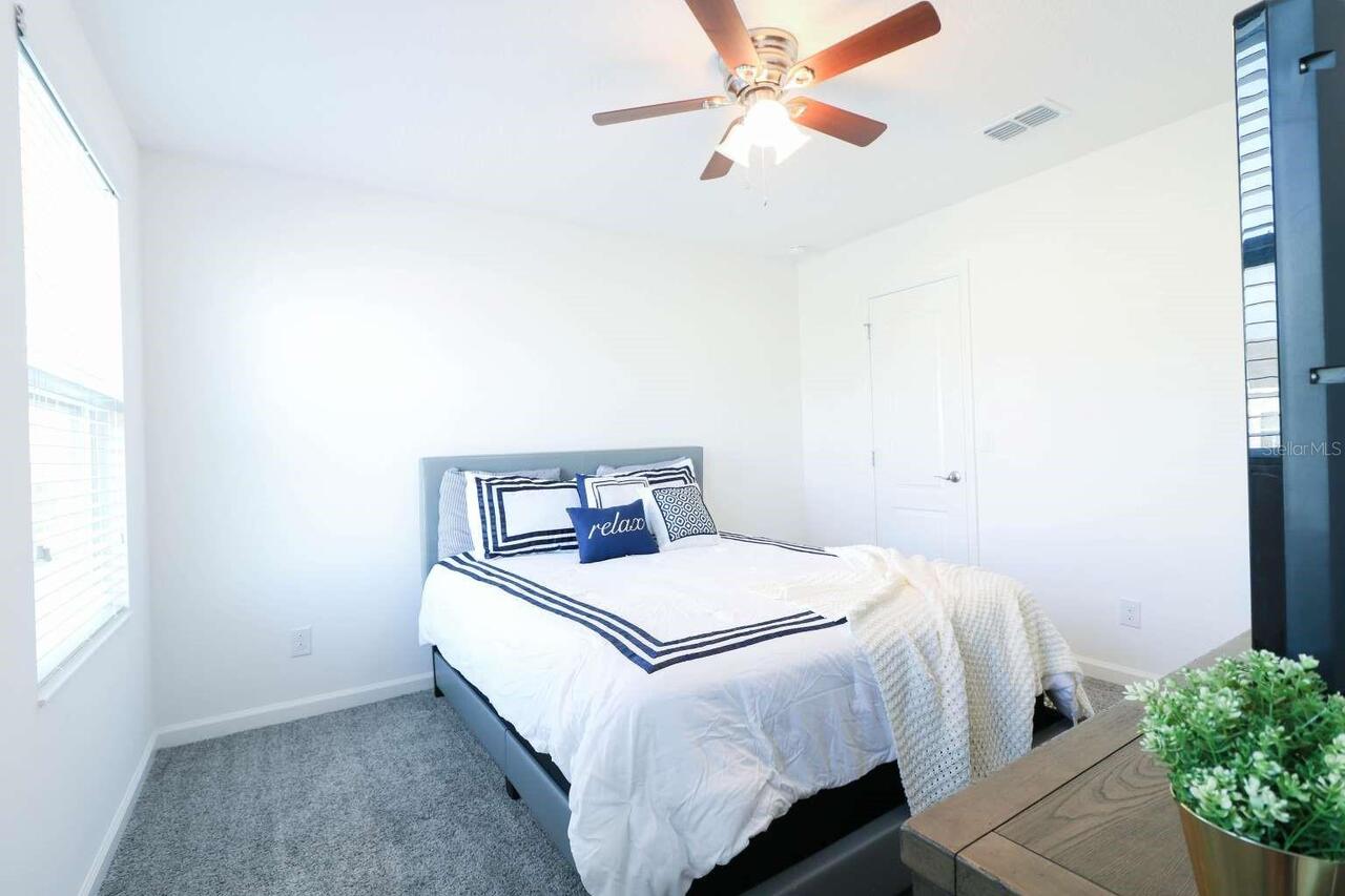 Listing Photo 12
