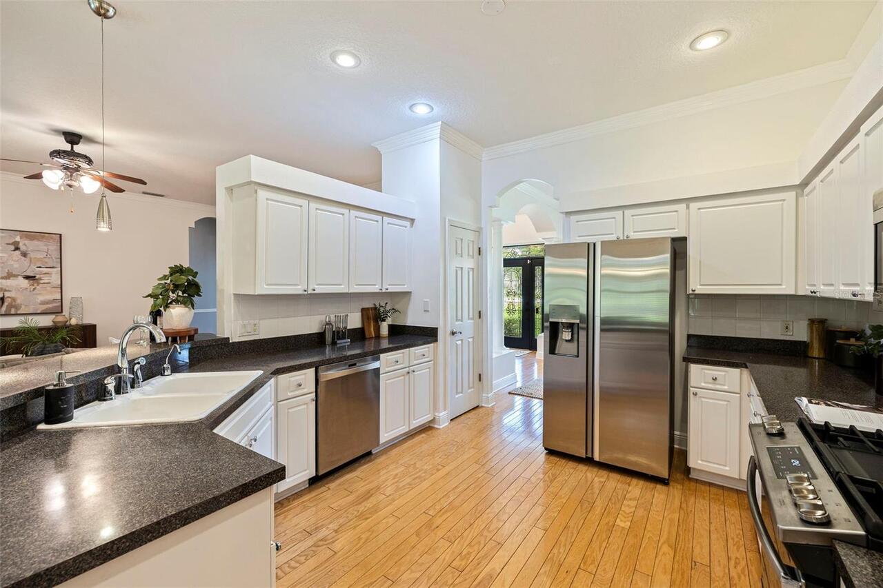 Listing Photo 16