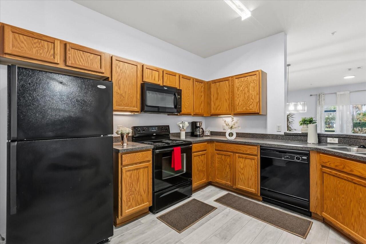Listing Photo 12