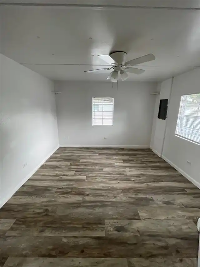 Listing Photo 15