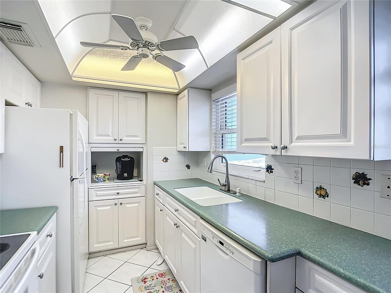 Listing Photo 11
