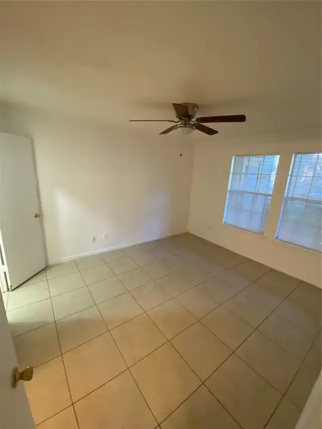Listing Photo 14