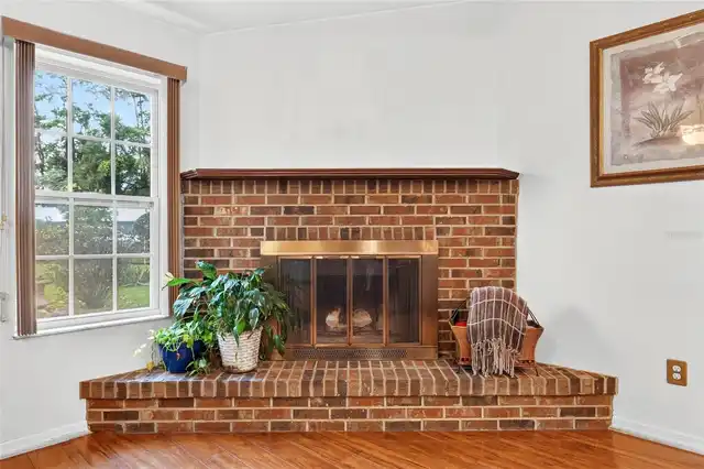Listing Photo 9