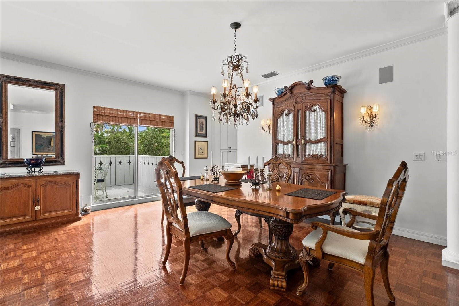Listing Photo 11