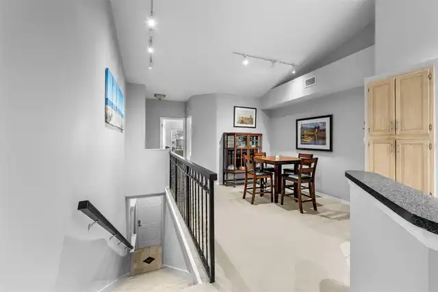 Listing Photo 12