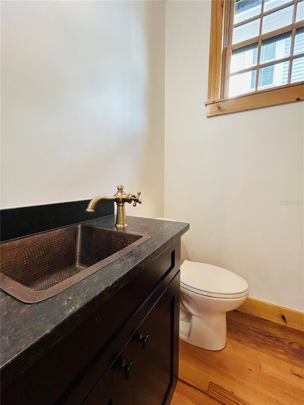 Listing Photo 9