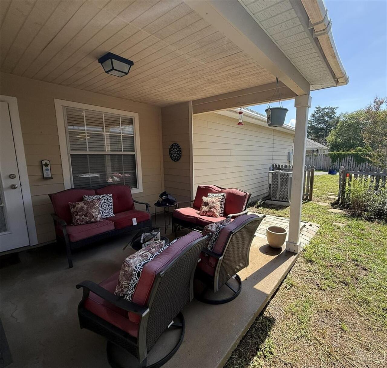 Listing Photo 5