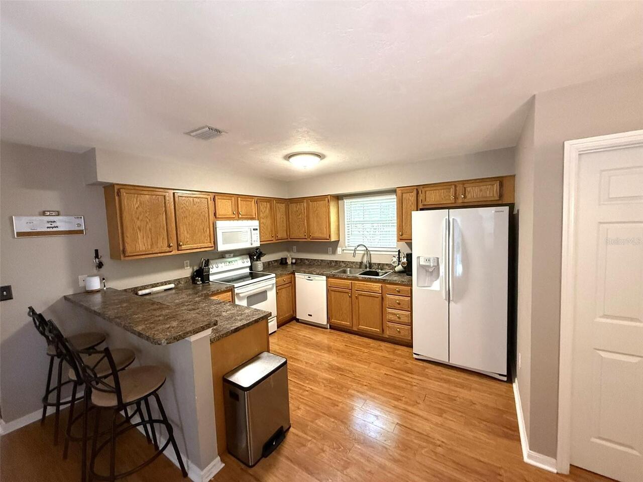 Listing Photo 14