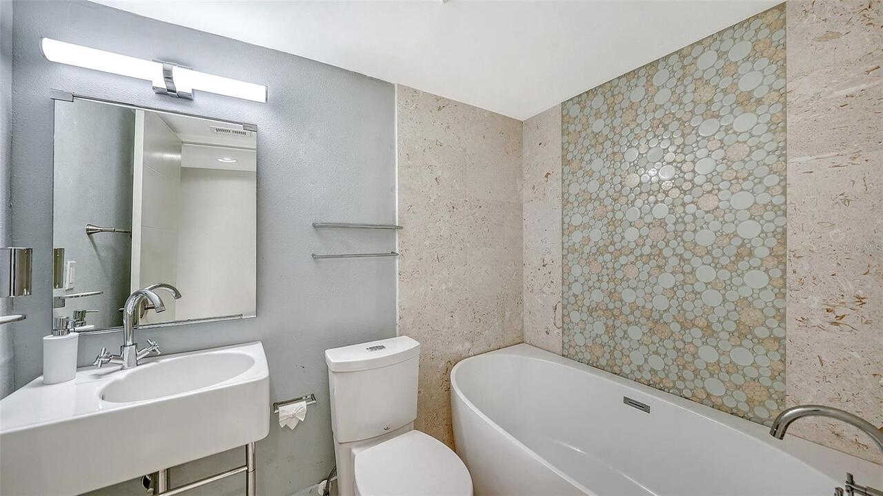 Listing Photo 33