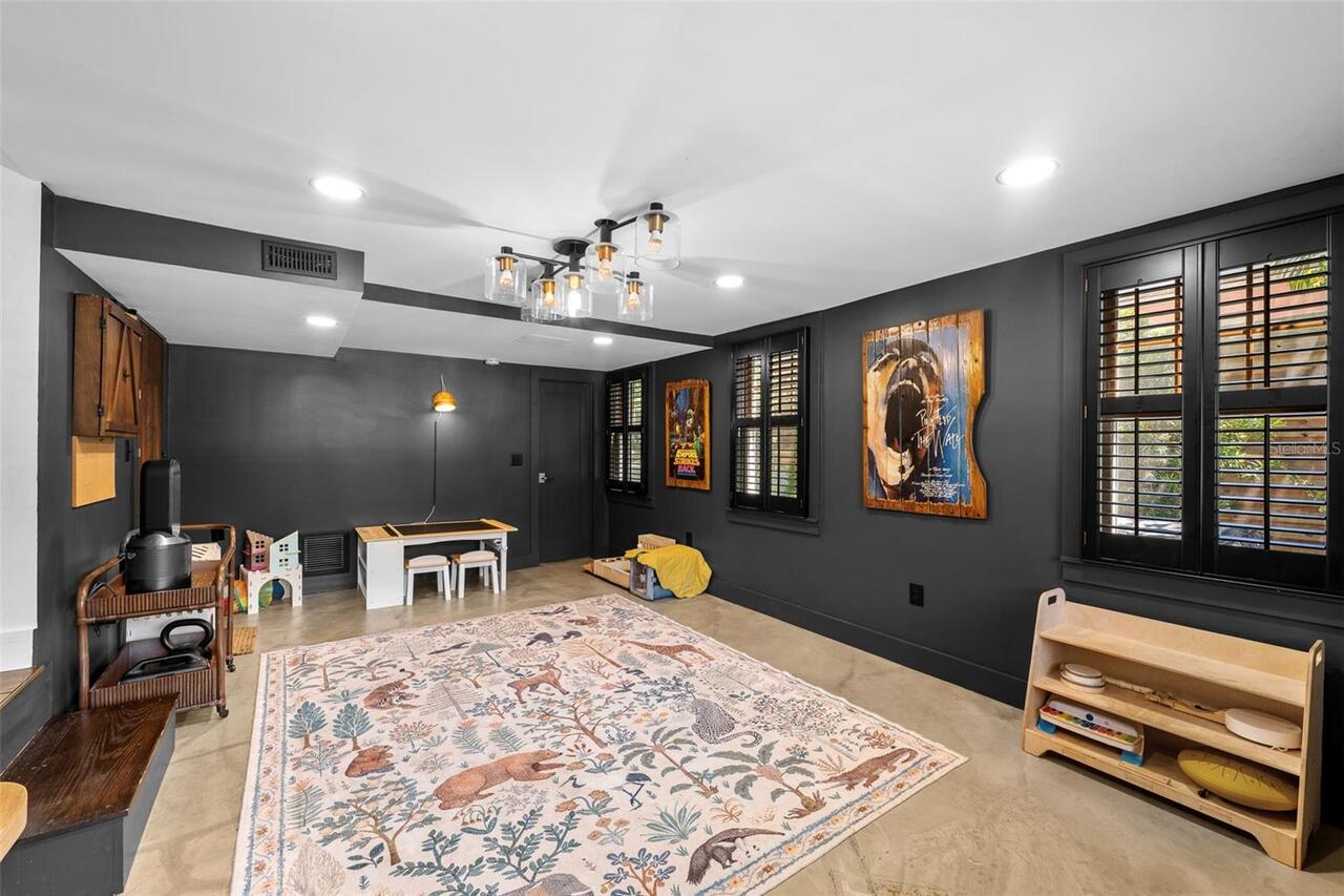 Listing Photo 16