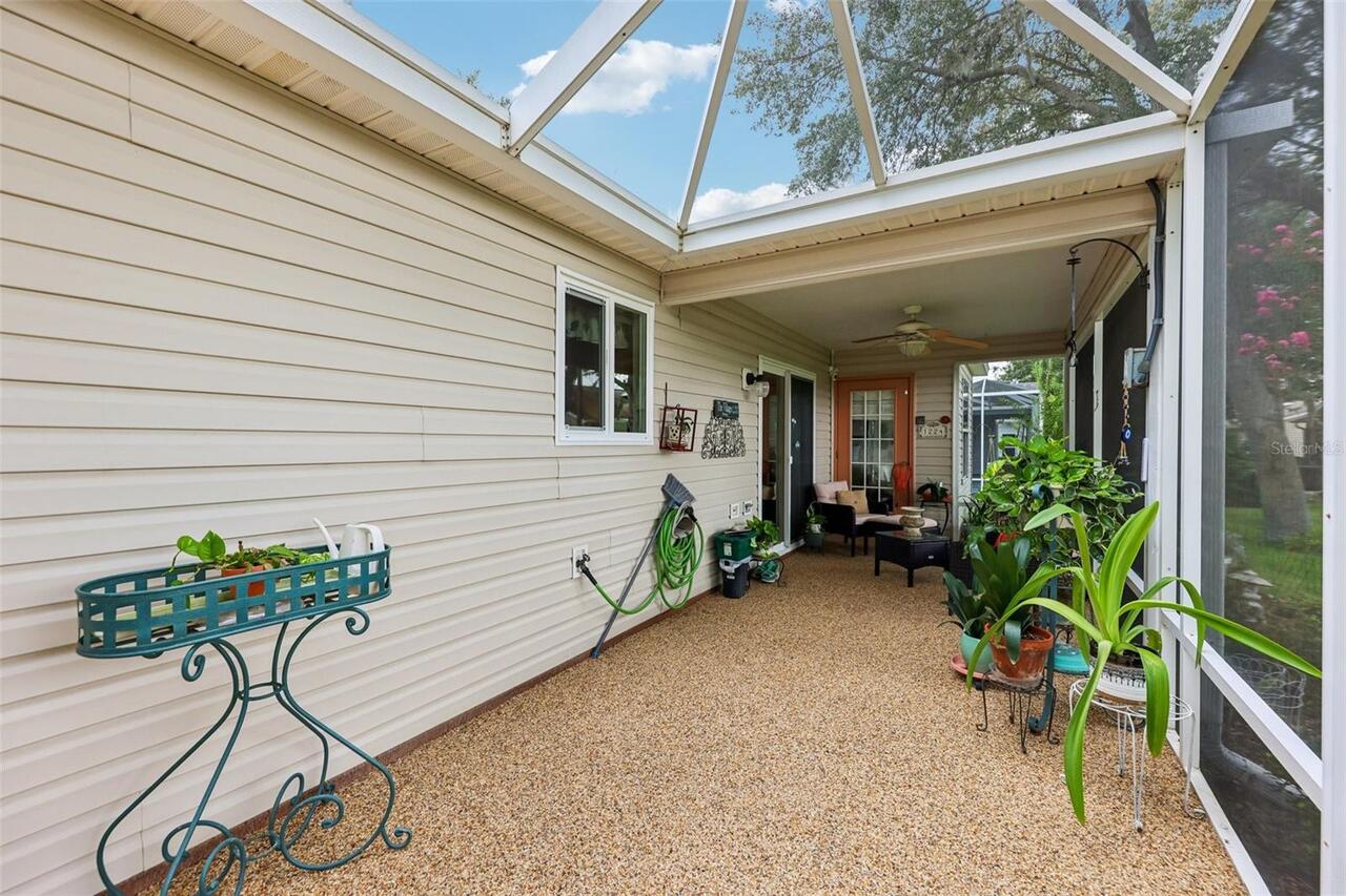 Listing Photo 12