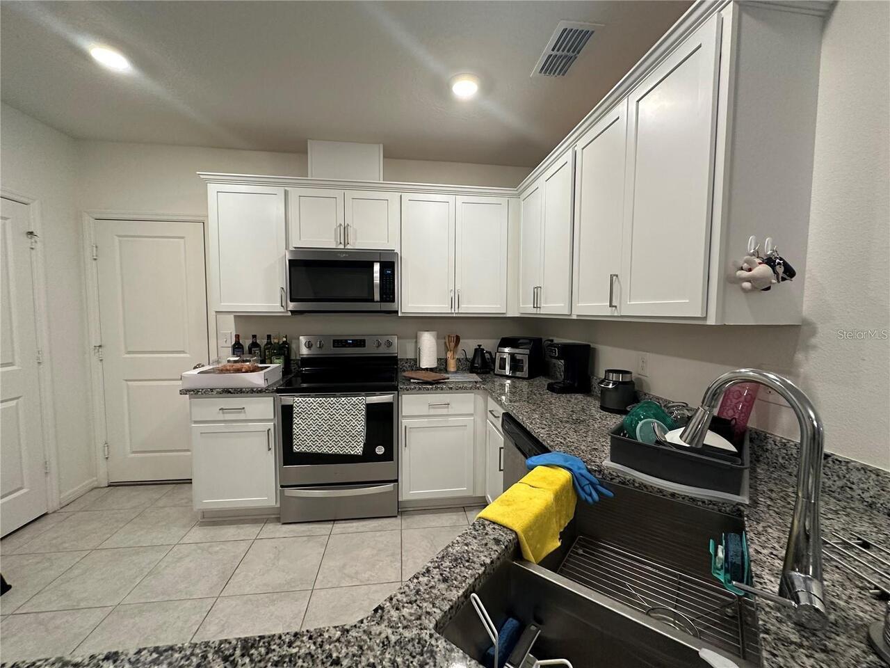 Listing Photo 9