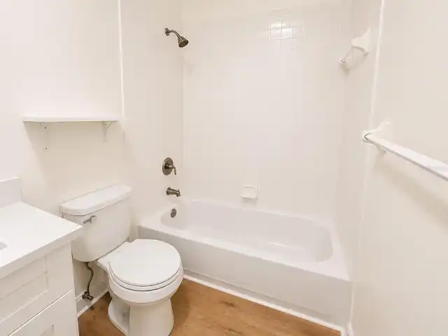 Listing Photo 17