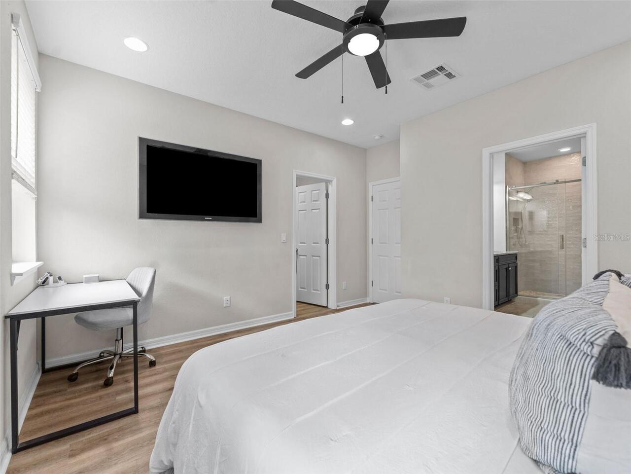 Listing Photo 15