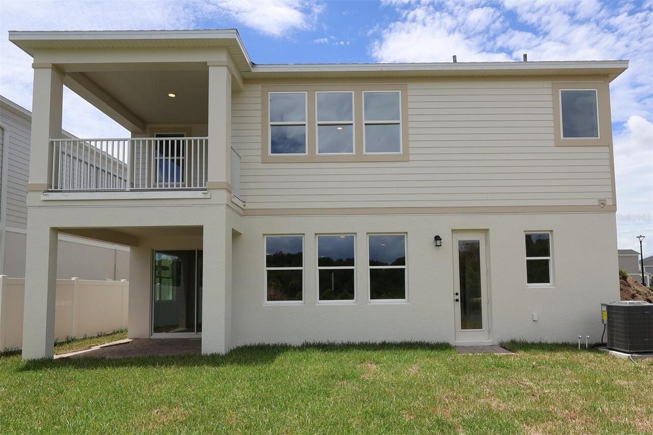 Listing Photo 12