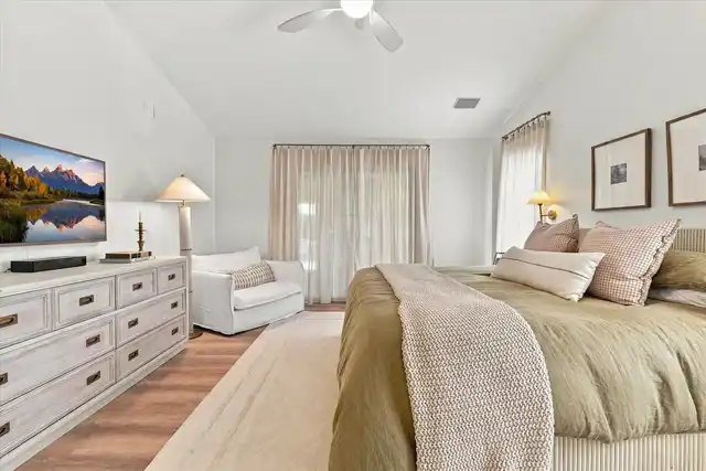Listing Photo 32