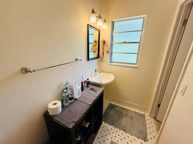 Listing Photo 16