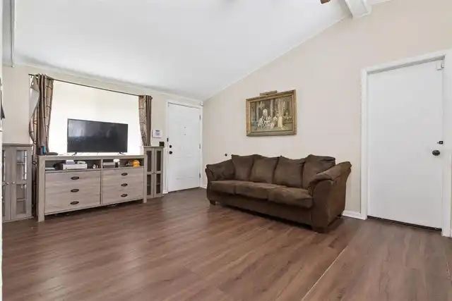 Listing Photo 13