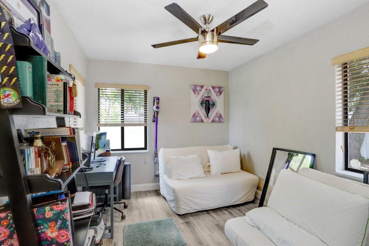 Listing Photo 16