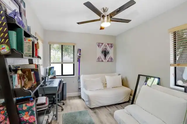 Listing Photo 16