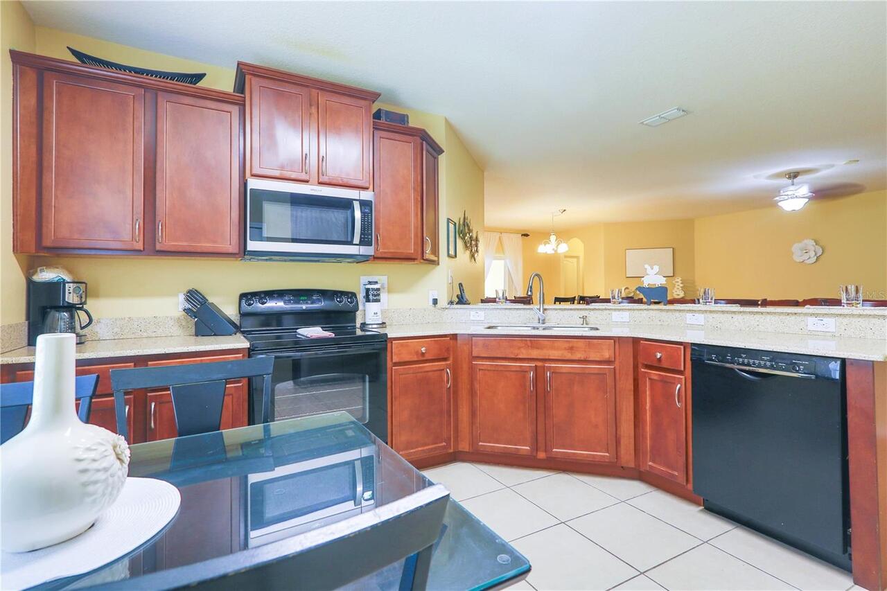 Listing Photo 8