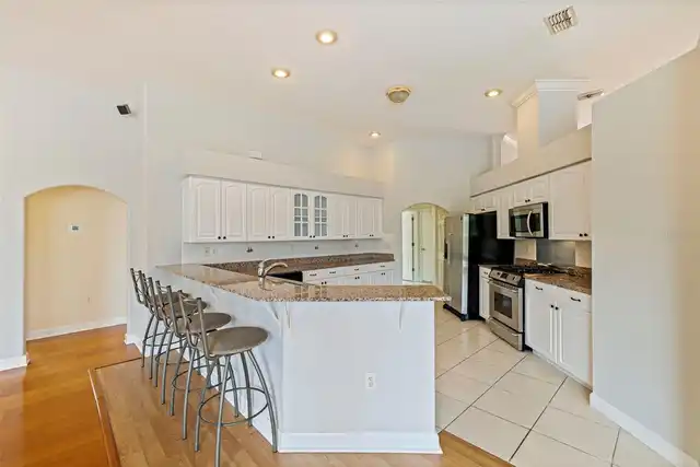 Listing Photo 25