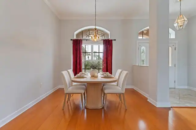 Listing Photo 12
