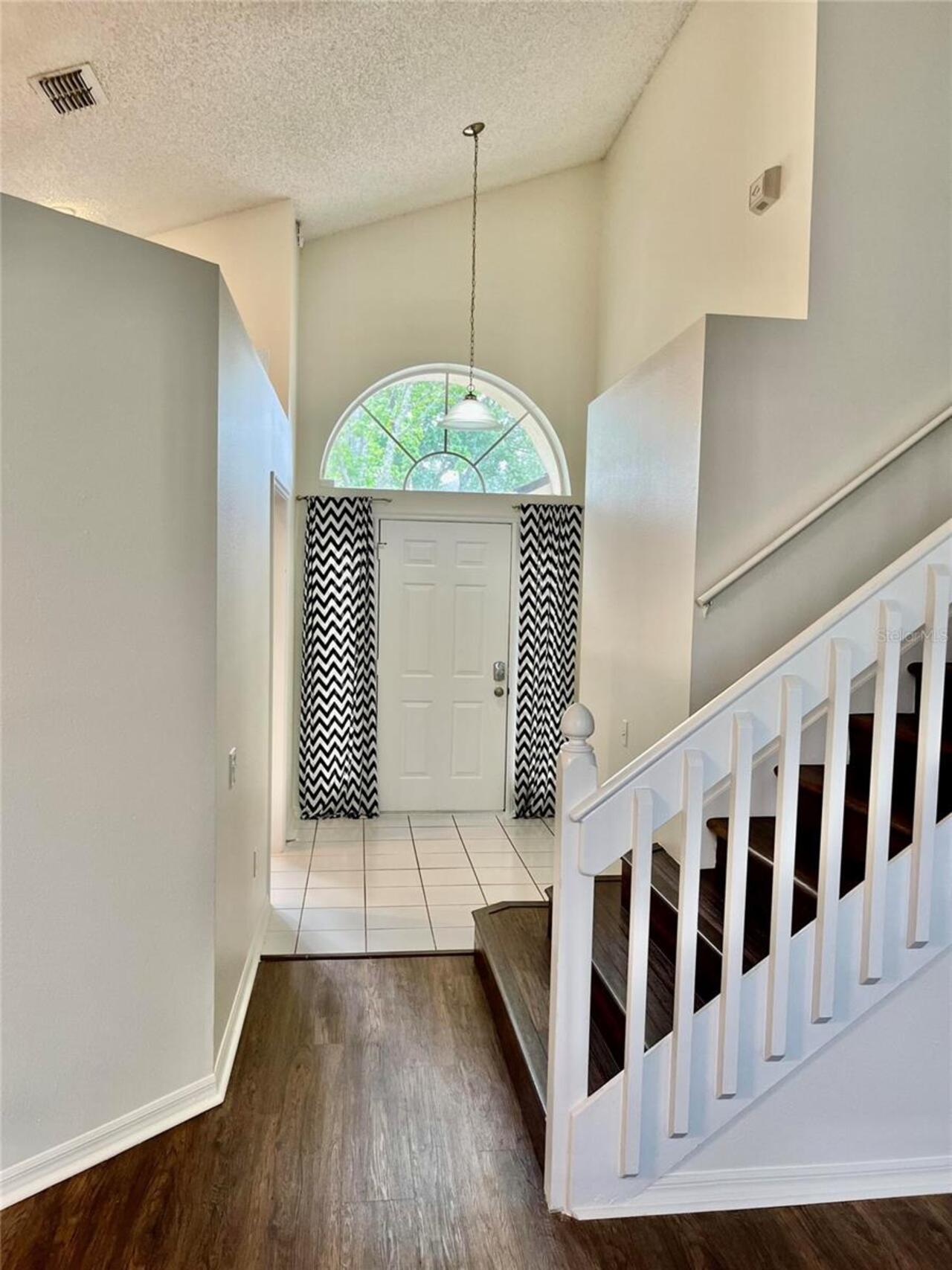 Listing Photo 12