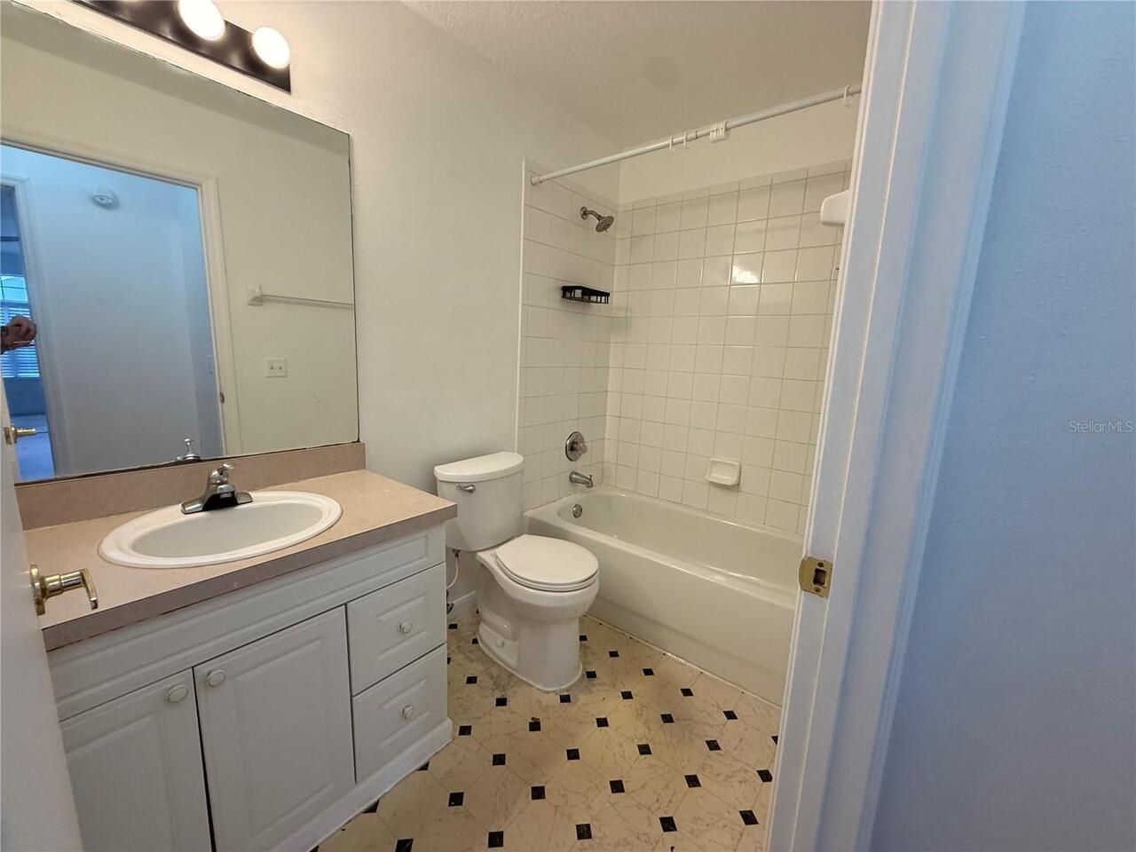 Listing Photo 6
